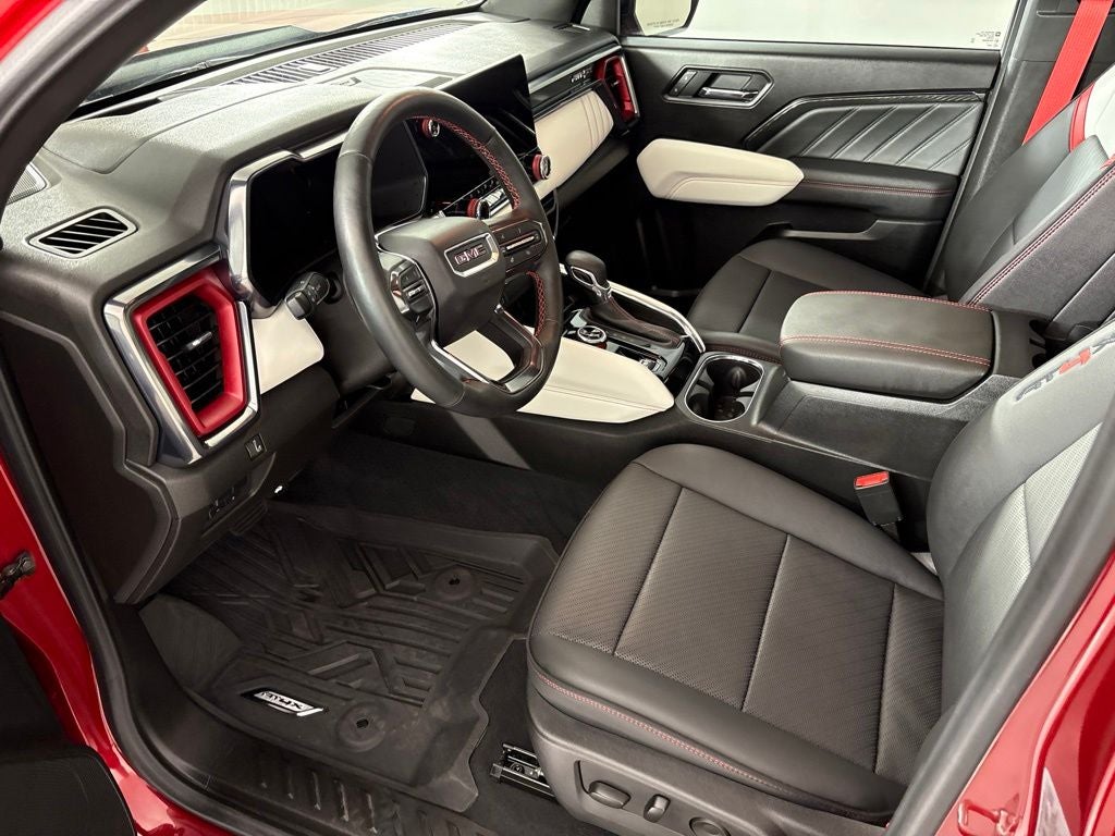 2025 GMC Canyon AT4X