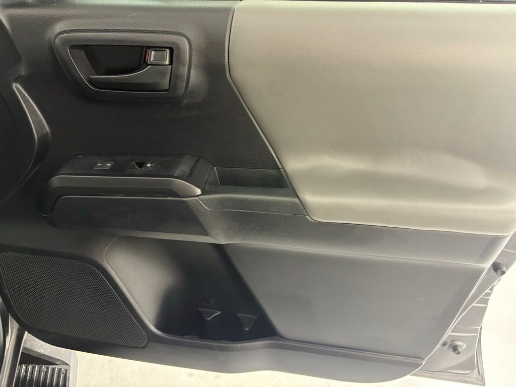 2018 Toyota Tacoma SR V6
