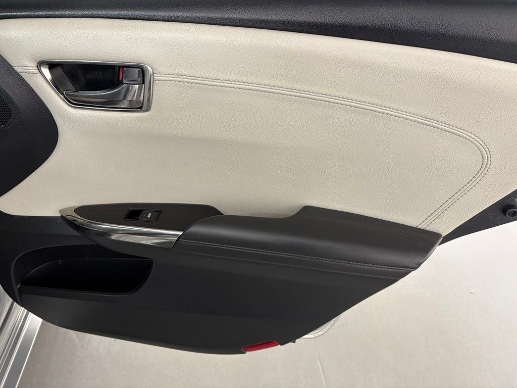2018 Toyota Avalon XLE
