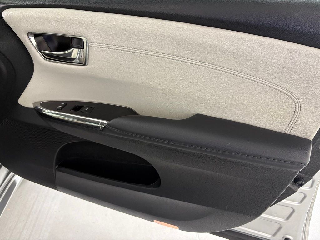 2018 Toyota Avalon XLE