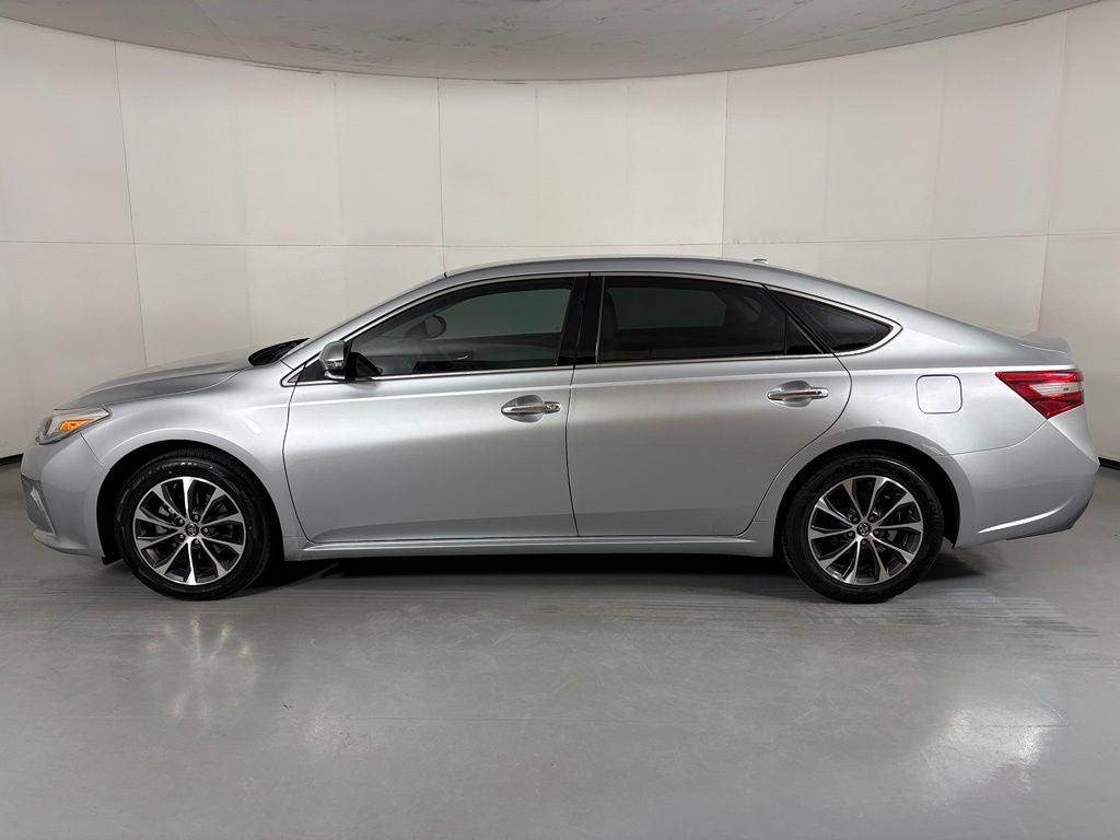 2018 Toyota Avalon XLE