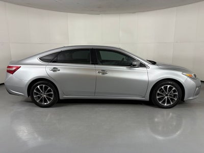 2018 Toyota Avalon XLE