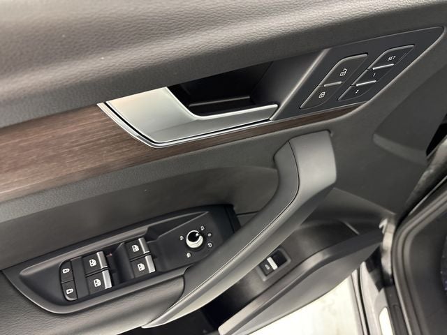 2023 Audi Q5 40 Premium quattro